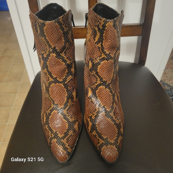 Naturalizer booties size 12W - Picture 3 of 10